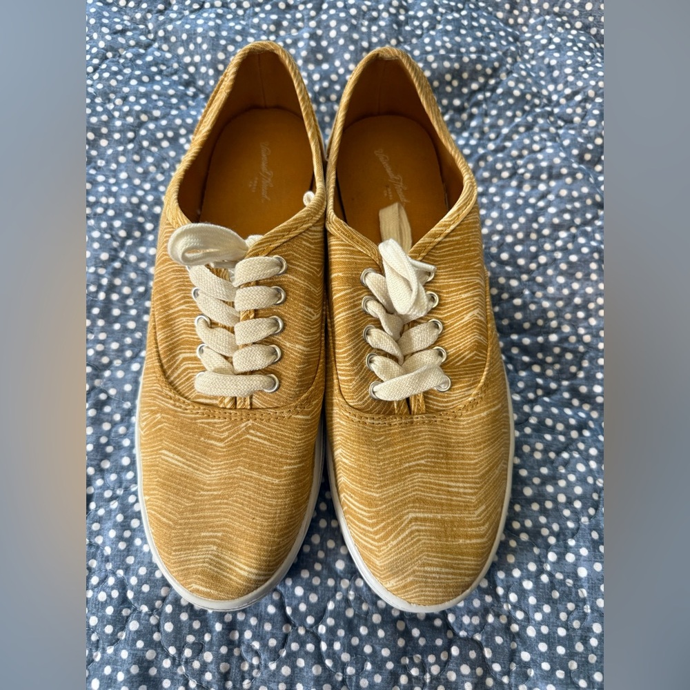 Universal Thread Sneakers